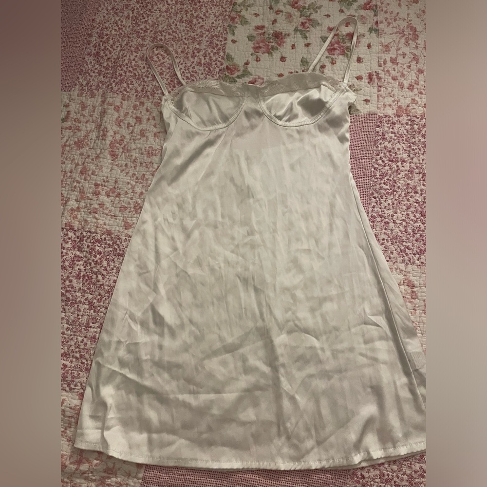 White Y2K/coquette dress